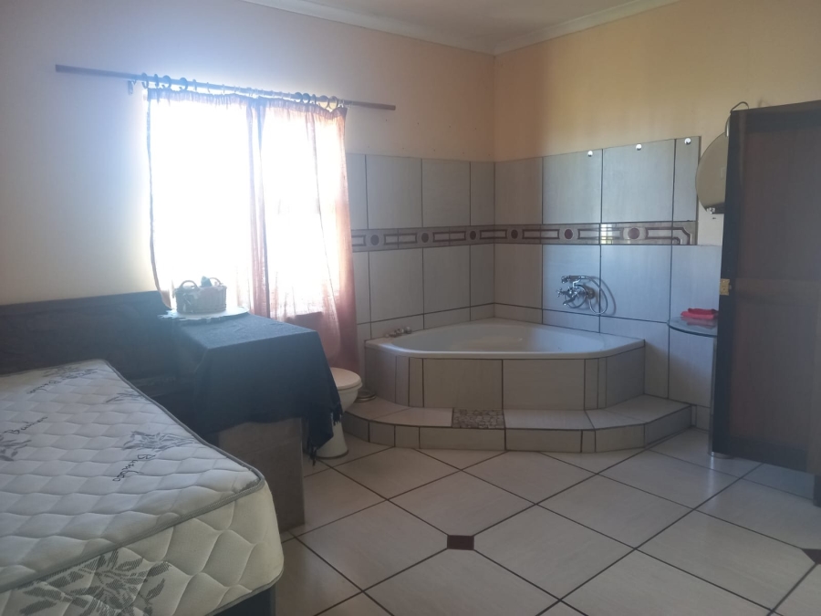 3 Bedroom Property for Sale in Hoogland Western Cape